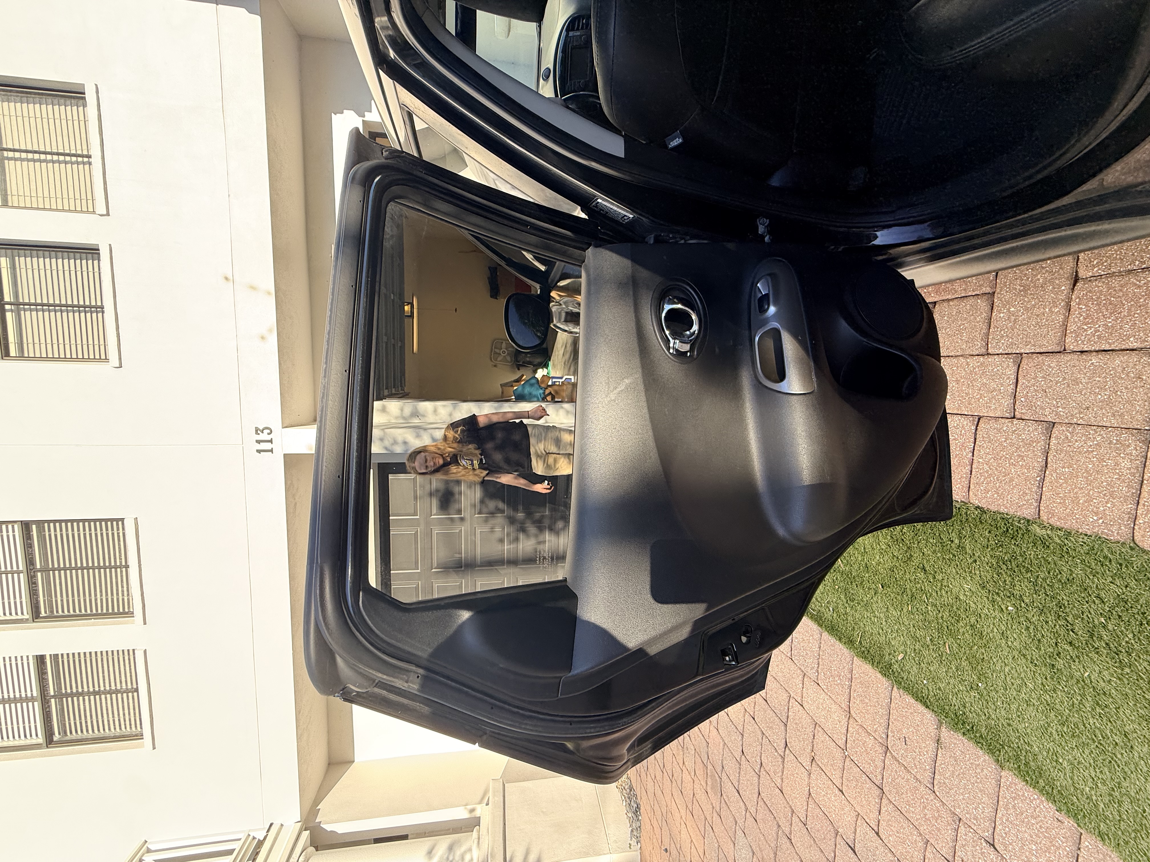 Used 2013 Nissan Juke SV FWD image 17