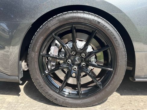 Used 2019 Ford Mustang Shelby GT350 w/ Technology Package RWD image 26