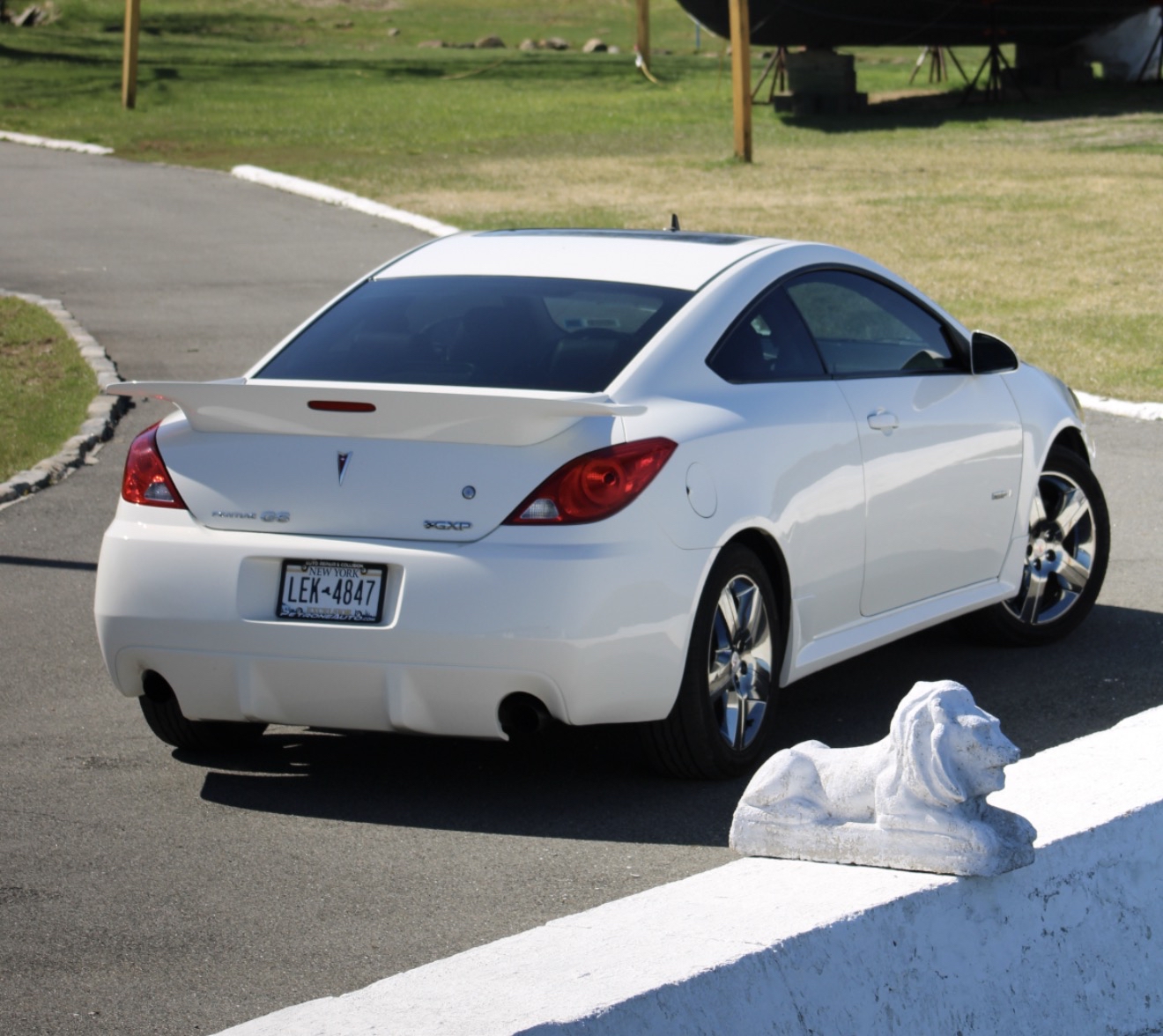 Used 2008 Pontiac G6 GXP w/ Sun And Sound Package FWD image 5