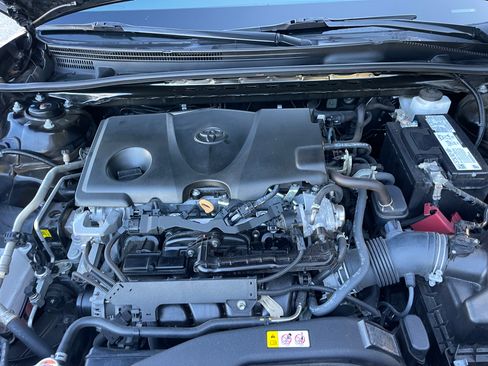 Used 2023 Toyota Camry SE w/ Cold Weather Package image 14