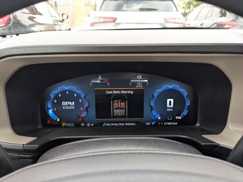 Used 2019 Chevrolet Blazer LT w/ Sun and Wheels Package image 2