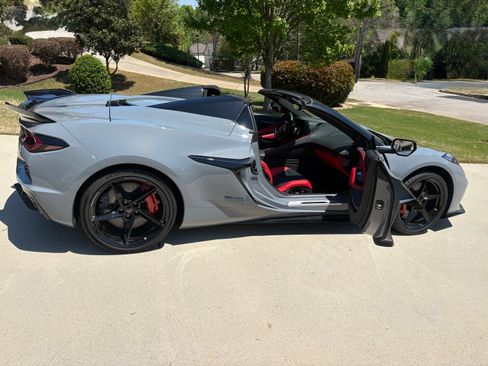 Used 2025 Chevrolet Corvette E-Ray w/ Stealth Interior Trim Package AWD/4WD image 14