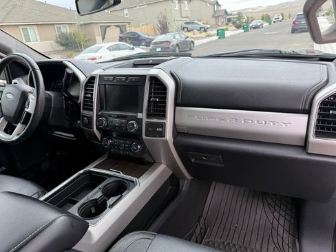 Used 2020 Ford F250 Lariat w/ Lariat Ultimate Package AWD/4WD image 14