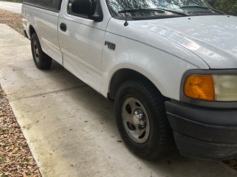 Used 2004 Ford F150 XL image 2