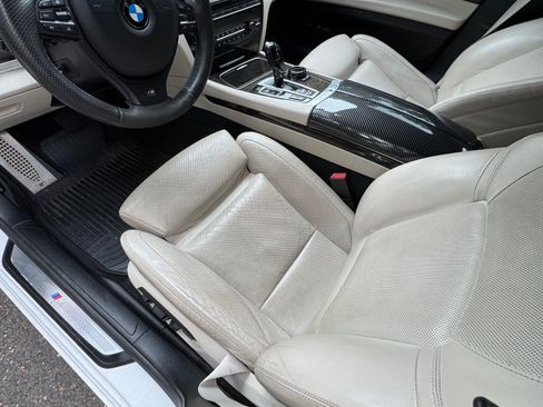 Used 2015 BMW 750i RWD image 10