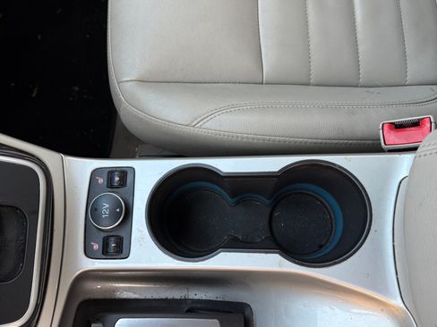 Used 2013 Ford C-MAX SEL image 29