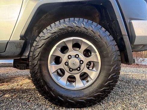 Used 2007 Toyota FJ Cruiser 4WD image 9