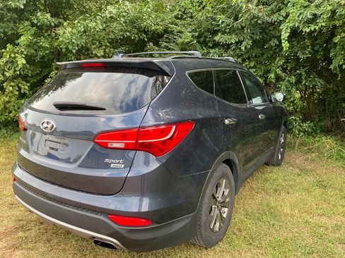 Used 2015 Hyundai Santa Fe Sport w/ Option Group 03 AWD/4WD image 18