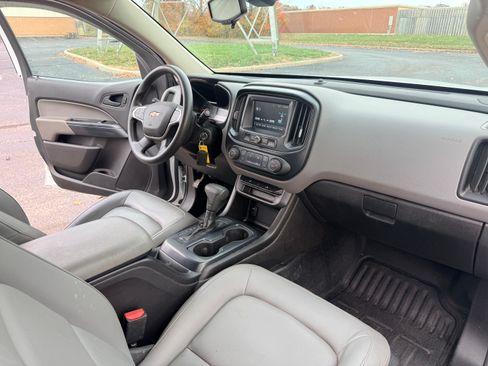 Used 2017 Chevrolet Colorado W/T w/ WT Convenience Package image 9