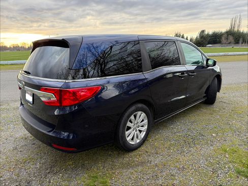 Used 2018 Honda Odyssey LX image 9