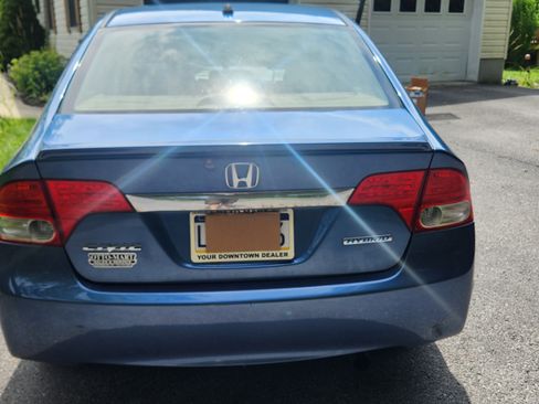 Used 2011 Honda Civic Hybrid Sedan image 5