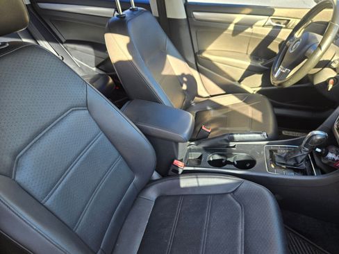 Used 2015 Volkswagen Passat 1.8T Wolfsburg Edition image 4