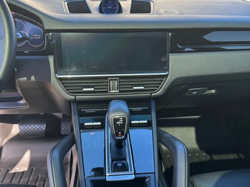 Used 2019 Porsche Cayenne image 6