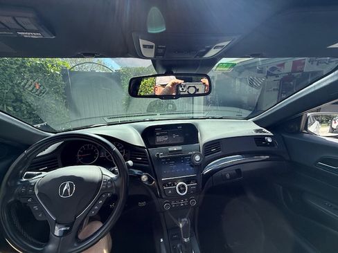 Used 2019 Acura ILX FWD image 10