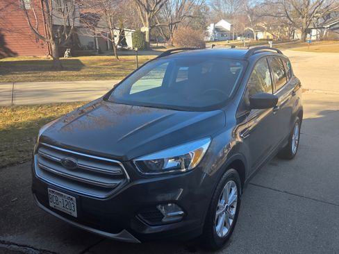 Used 2018 Ford Escape SE w/ SE Sync 3 Package image 13