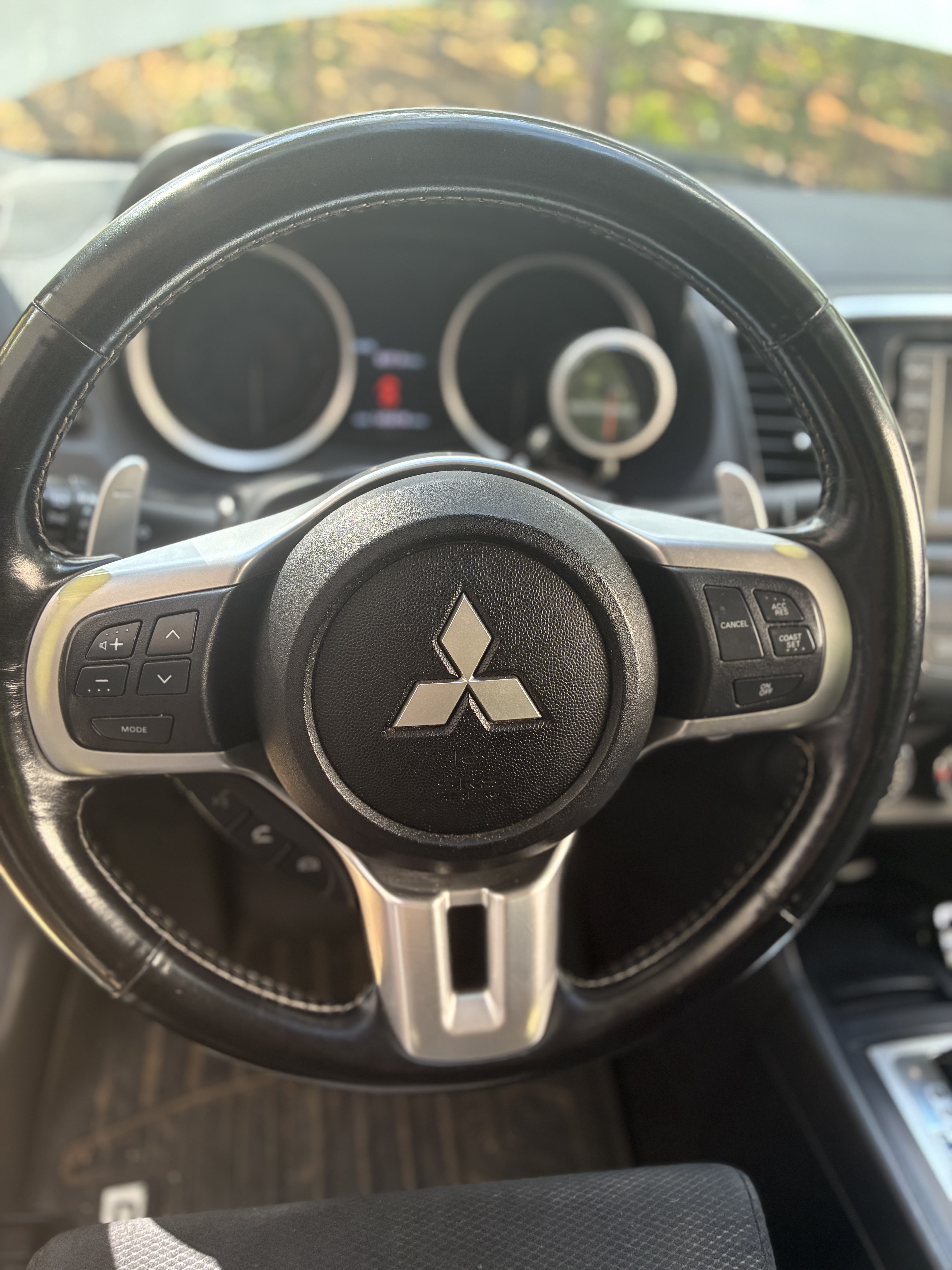 Used 2010 Mitsubishi Lancer Evolution SE AWD/4WD image 9