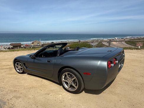 Used 2004 Chevrolet Corvette Convertible 2D w/ Preferred Equipment Group image 1