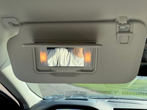 Used 2024 Ford Escape Platinum w/ Premium Technology Package image 21