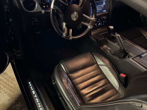 Used 2014 Ford Mustang GT Premium image 4