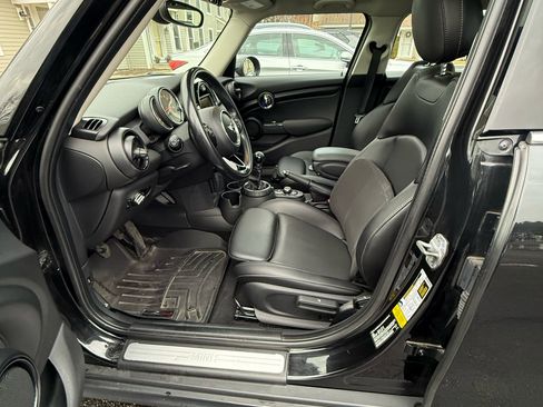 Used 2016 MINI Cooper 4-Door Hardtop image 6