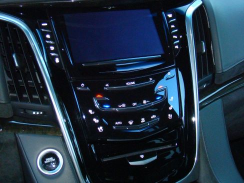 Used 2019 Cadillac Escalade ESV Platinum image 6