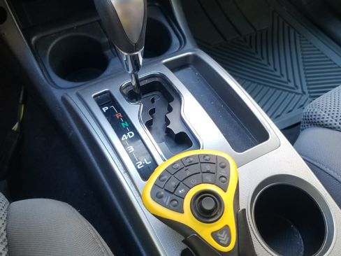 Used 2015 Toyota Tacoma Pickup 4D 6 ft image 13