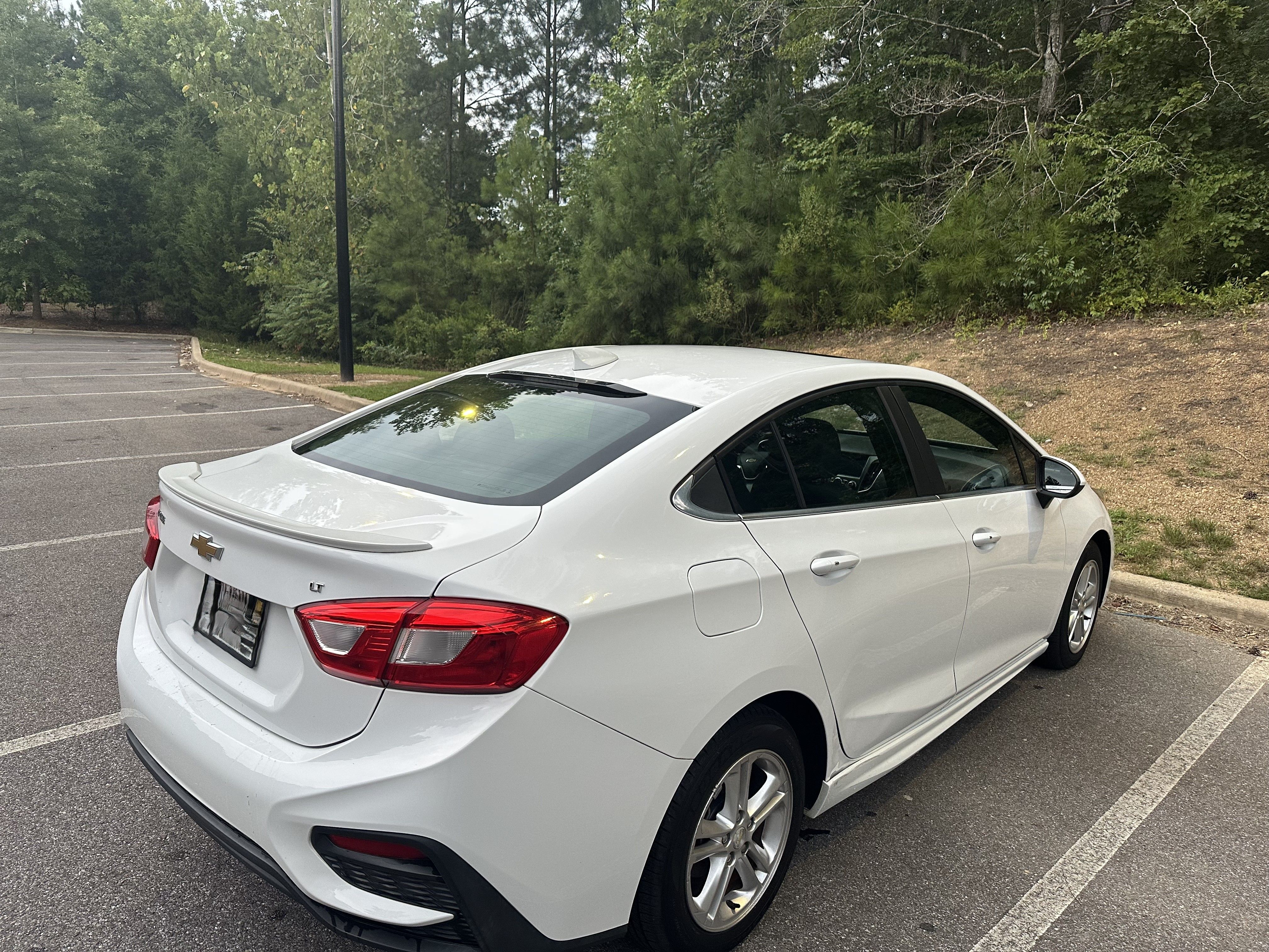 Used 2016 Chevrolet Cruze LT w/ Sun And Sound Package FWD image 8