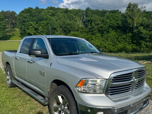 Used 2018 RAM 1500 Big Horn AWD/4WD image 2