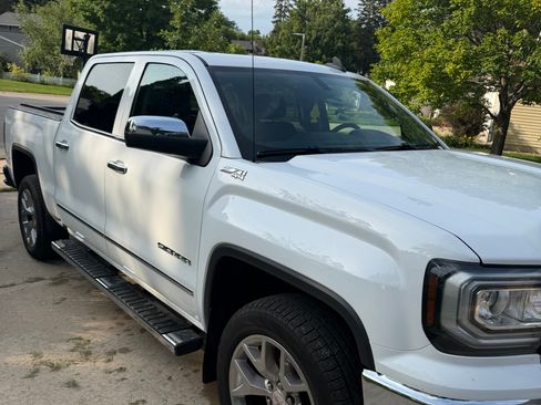 Used 2018 GMC Sierra 1500 SLT w/ SLT Premium Package AWD/4WD image 1