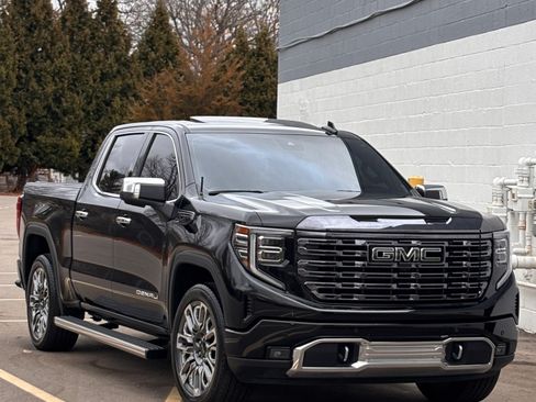 Used 2024 GMC Sierra 1500 Denali Ultimate image 1