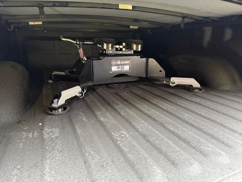 Used 2024 RAM 3500 Limited image 10