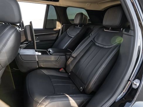 Used 2023 Land Rover Range Rover First Edition image 13