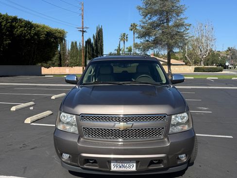 Used 2011 Chevrolet Suburban LT w/ Regional Value Package image 4