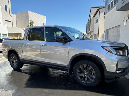 Used 2021 Honda Ridgeline Sport image 4