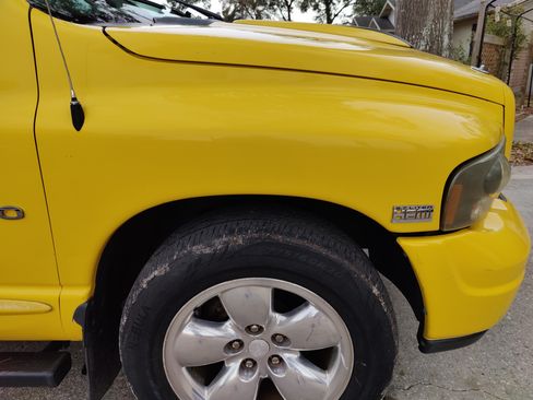 Used 2004 Dodge Ram 1500 Truck SLT w/ Sport Appearance Group image 9