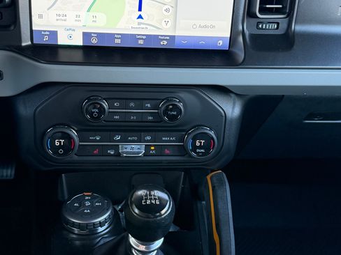 Used 2021 Ford Bronco Badlands image 15