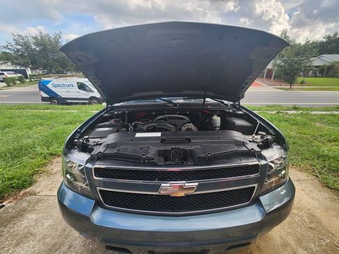 Used 2010 Chevrolet Tahoe LS w/ Interior Plus Package RWD image 11