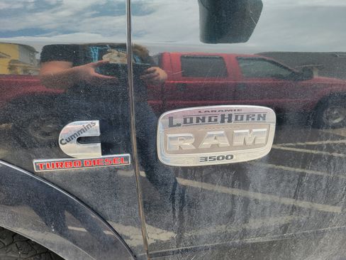 Used 2017 RAM 3500 Laramie Longhorn image 8