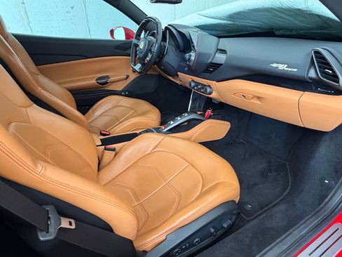 Used 2018 Ferrari 488 Spider RWD image 18