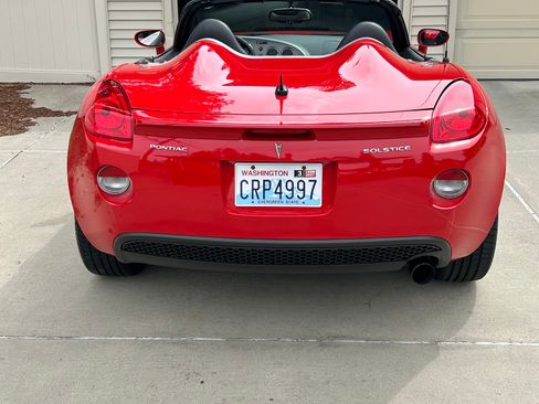 Used 2008 Pontiac Solstice Convertible w/ Premium Package RWD image 10