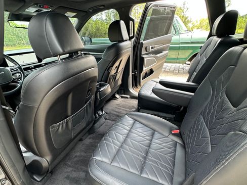 Used 2024 Kia Telluride SX Prestige X-Pro AWD/4WD image 16