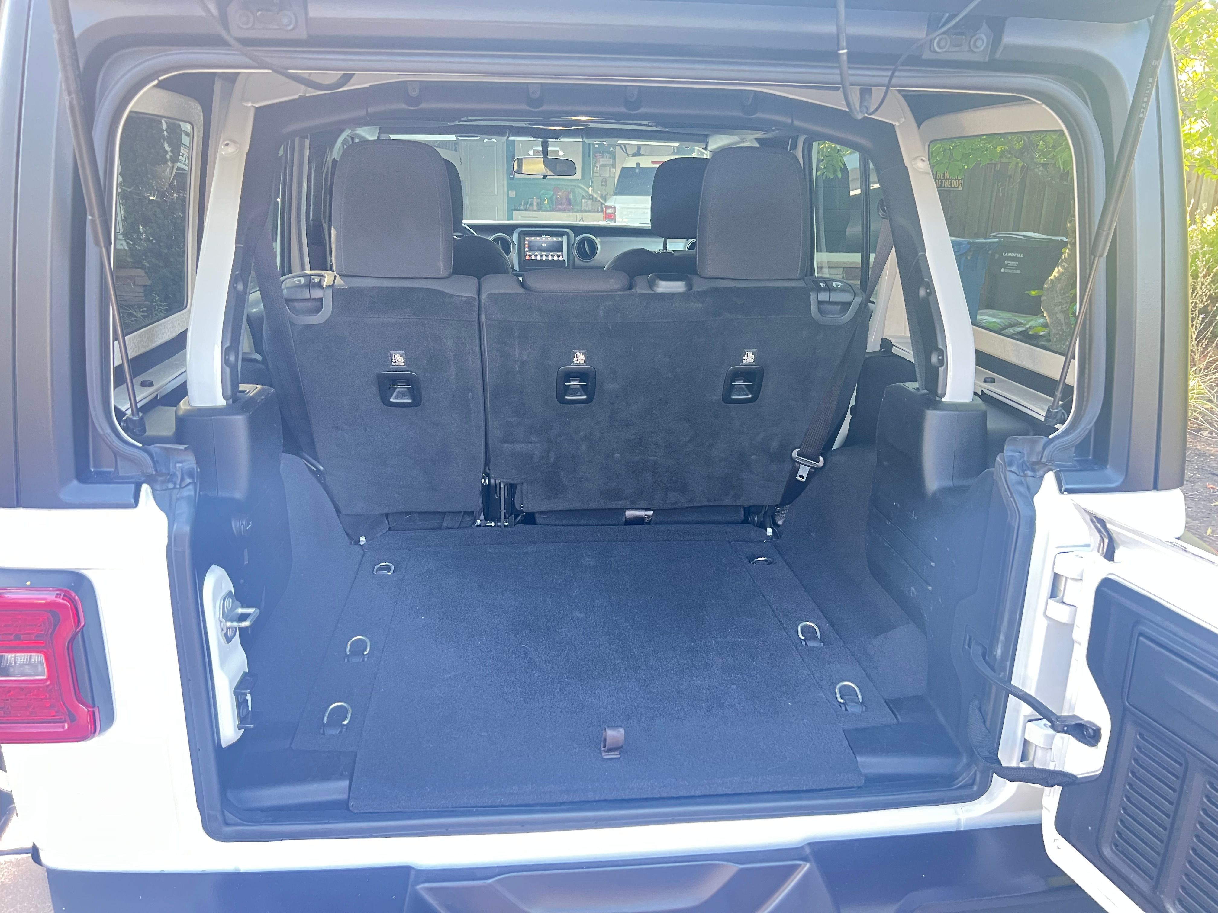 Used 2018 Jeep Wrangler Unlimited Sport S AWD/4WD image 13