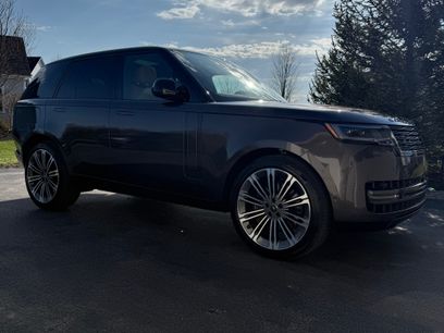 Used 2025 Land Rover Range Rover SE