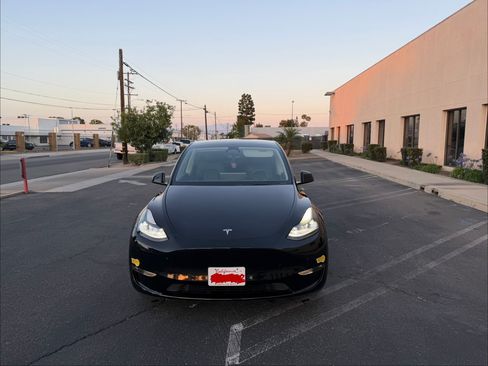 Used 2022 Tesla Model Y Performance AWD/4WD image 12
