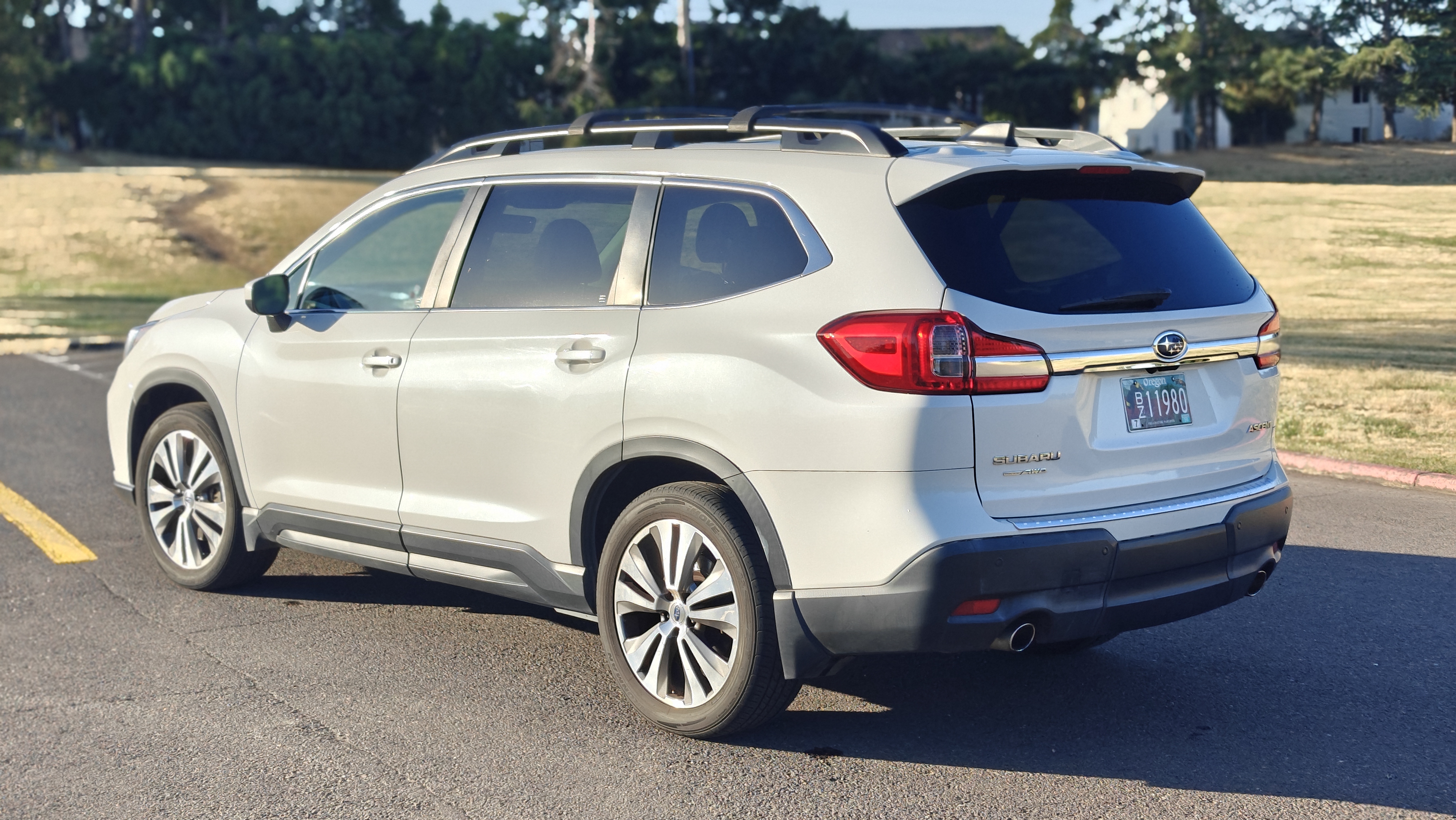 Used 2019 Subaru Ascent Premium w/ Popular Package #2A AWD/4WD image 2