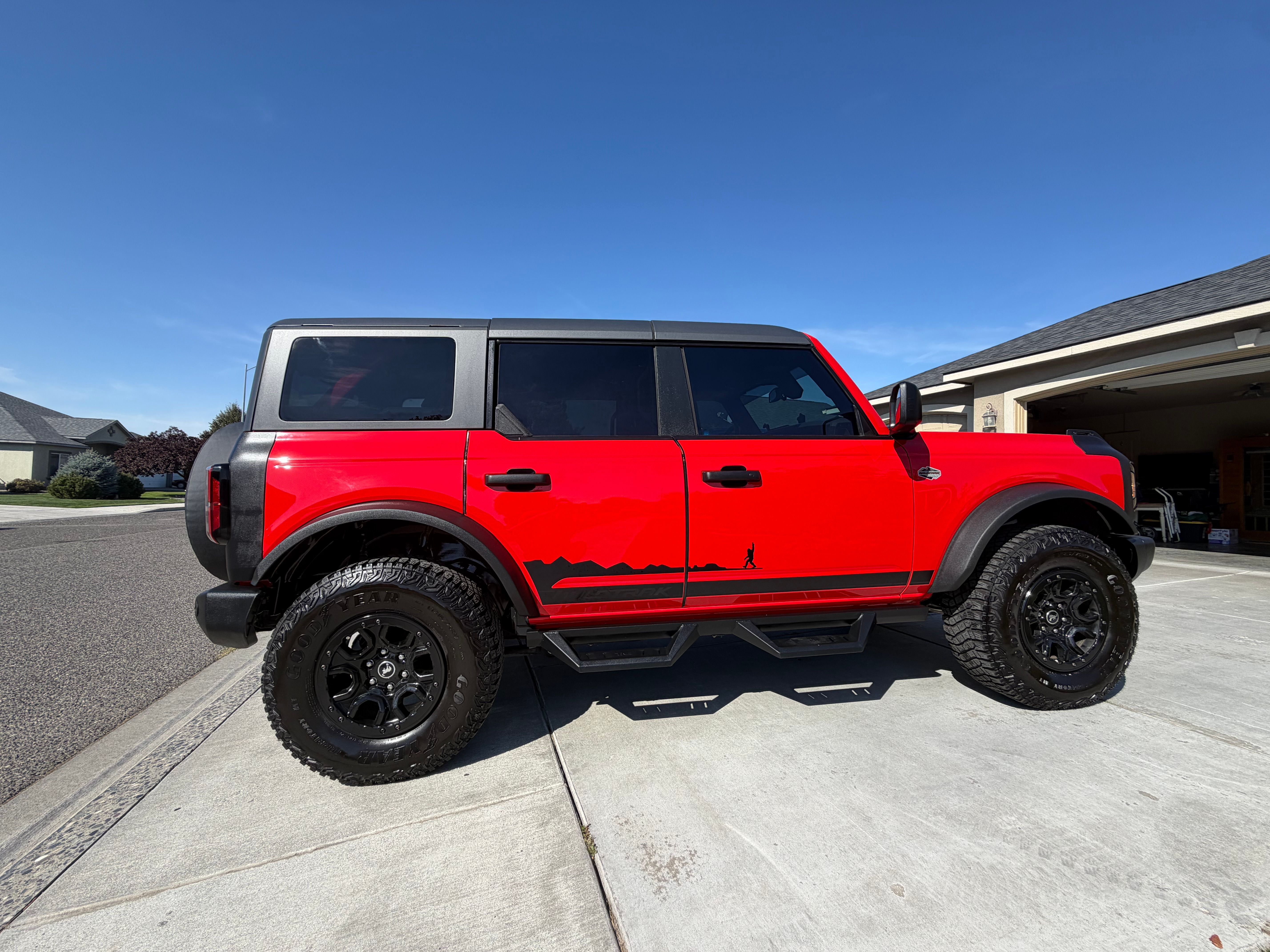 Used 2023 Ford Bronco Wildtrak AWD/4WD image 1
