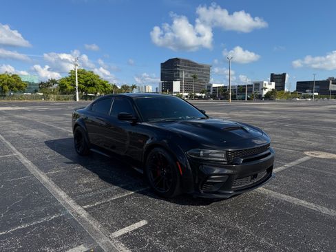 Used 2020 Dodge Charger Scat Pack image 4