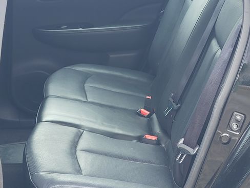 Used 2015 Nissan Leaf SL image 16