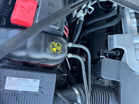 Used 2017 Cadillac Escalade ESV Premium Luxury image 16