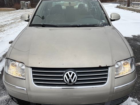 Used 2005 Volkswagen Passat GLS image 1